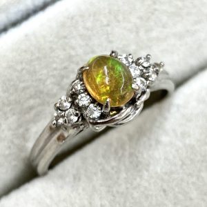 Pt900 プラチナ900 オパール リング